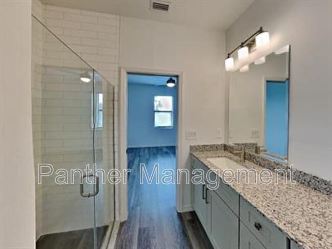 Building Photo - 24501 Zephyr Ct