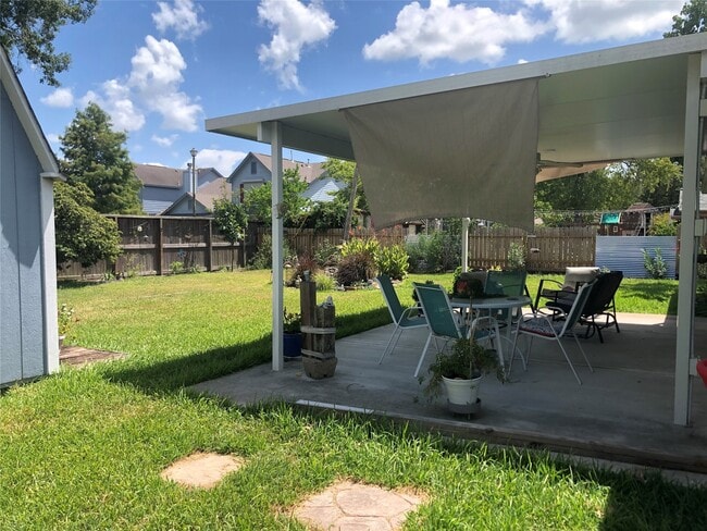 Foto del edificio - 306 Cres View St