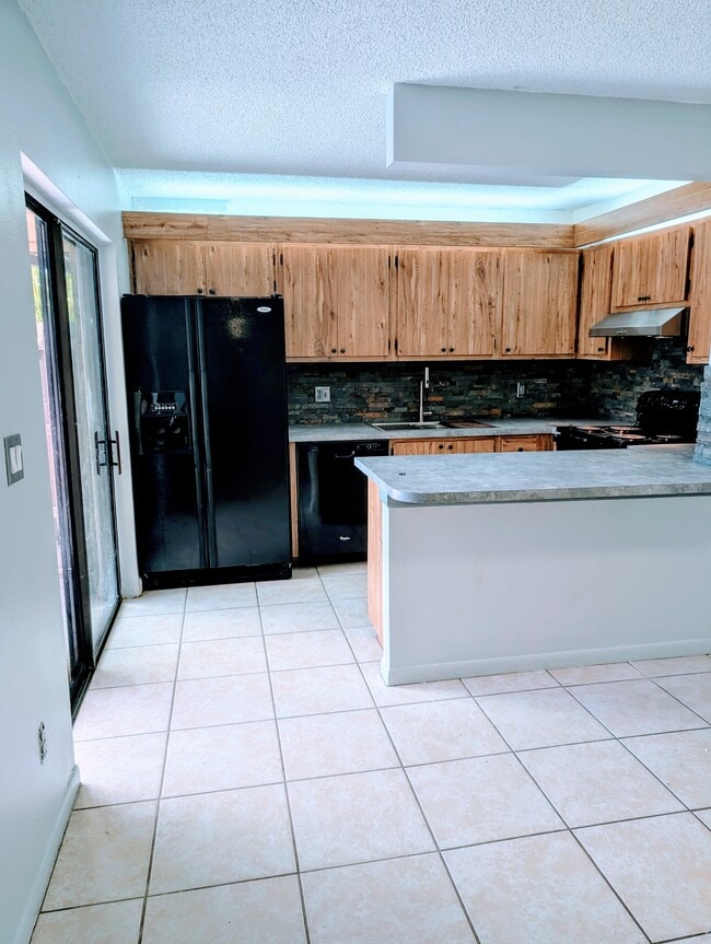 Building Photo - 5572 Malt Dr