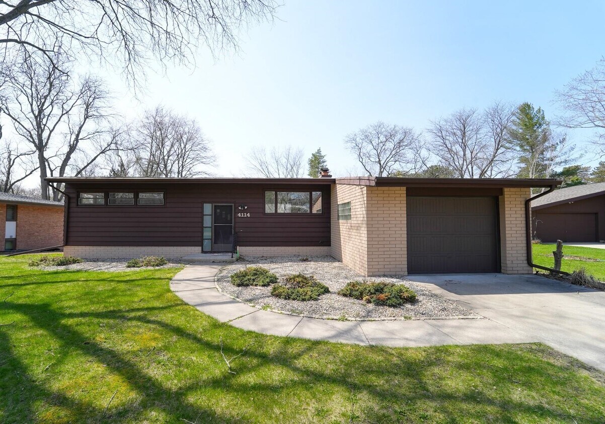 Primary Photo - 4114 Chelsea Ct
