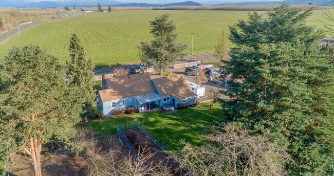 Building Photo - 35150 Goltra Rd SE