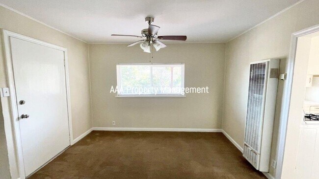 Building Photo - Crockett. 2 bedroom 1 bath detached home w...