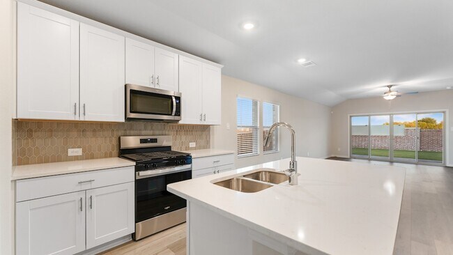 Foto del edificio - 1008 Chestnut Dr