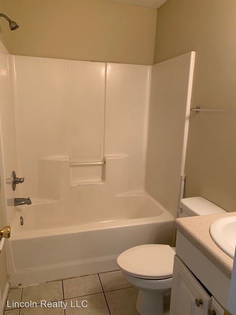 Building Photo - 1700 Almond Tree Pl