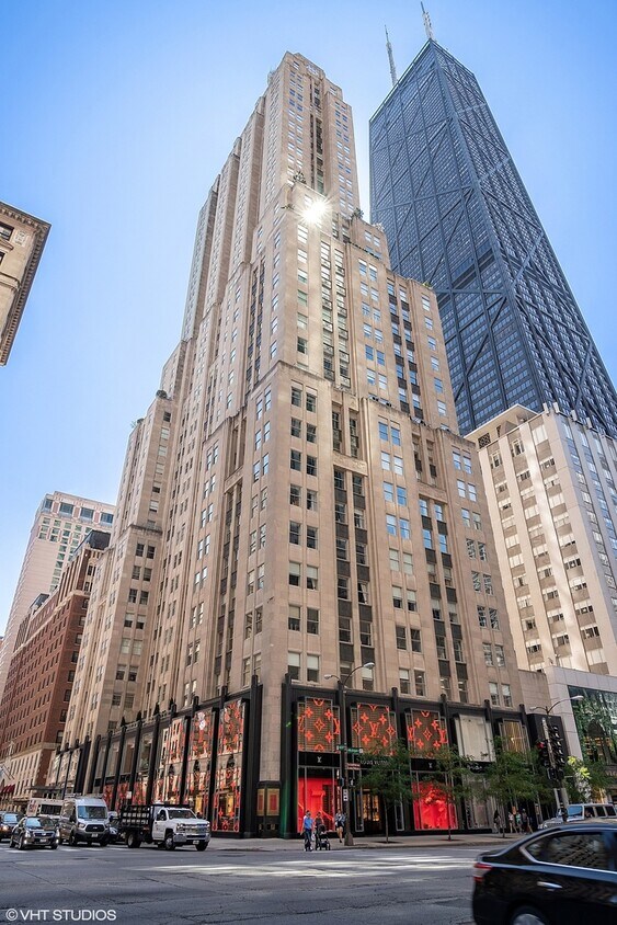 Foto principal - 159 E Walton Pl