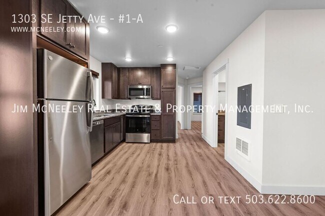 Foto del edificio - 1303 SE Jetty Ave