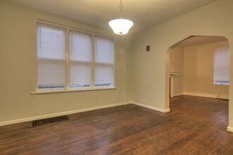 Building Photo - 3640 Gustine Ave