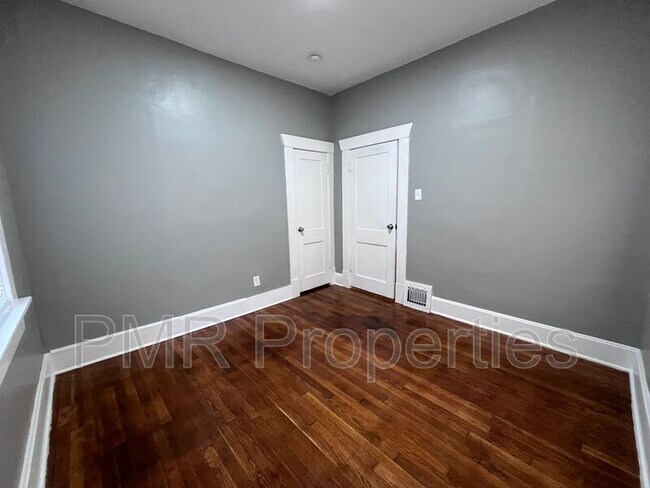 Building Photo - 3818 Terrace Ave