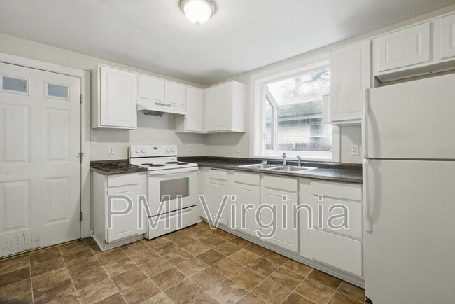 Foto del edificio - 6612 Adair Ave