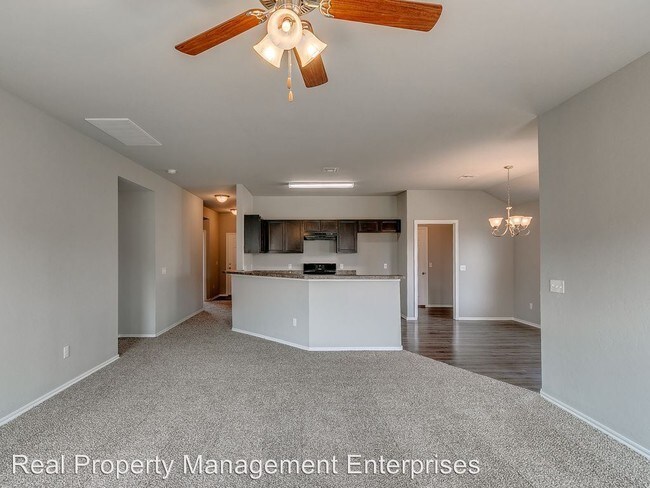 Foto del edificio - 3 br, 2 bath House - 1921 W Autumn Way
