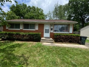 Building Photo - 237 Vanderbilt Dr