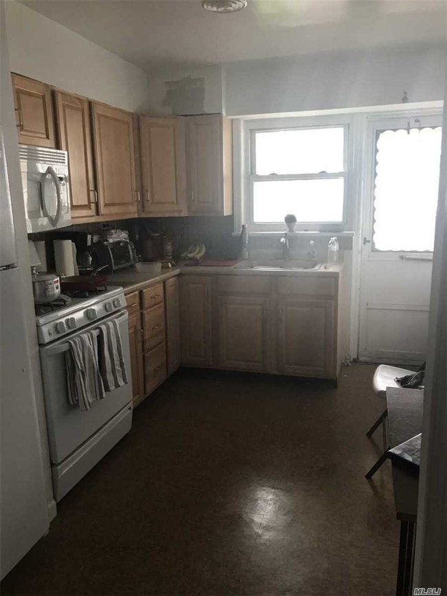 Foto del edificio - 640 E Park Ave