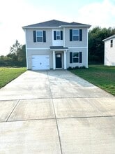 Building Photo - 504 Cloudland Dr