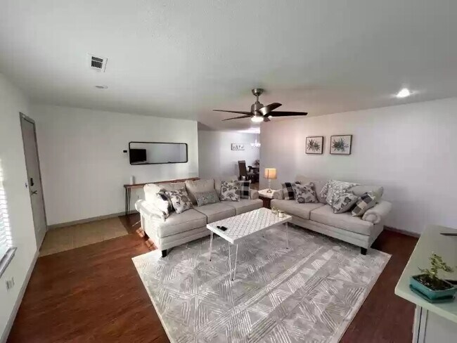 Foto del edificio - 1977 W Deane St