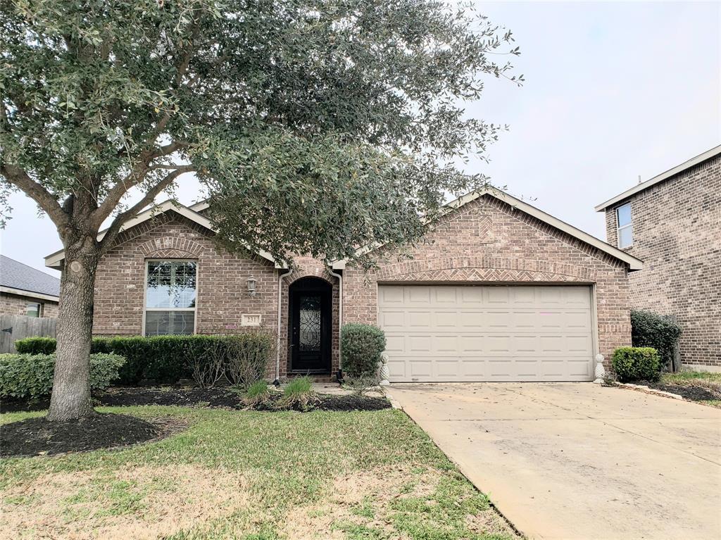 Primary Photo - 231 Golden Grain Dr