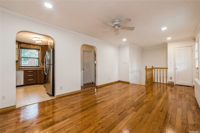 Building Photo - 260-40-260-74 74th Ave