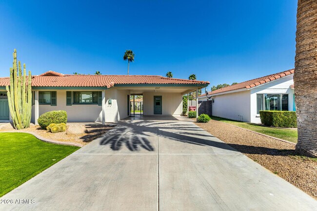 Building Photo - 3507 N Apache Way