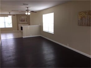 Building Photo - 511 Cypresswood Knoll