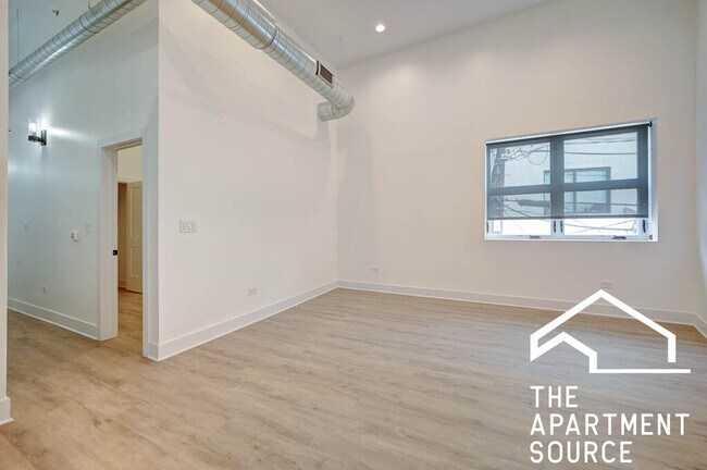 Foto del edificio - 4731 N Western Ave