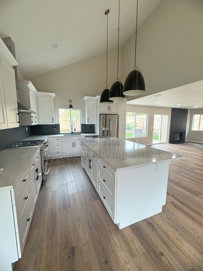 Foto del edificio - Fully Remodeled 3-Bedroom, 2.5 Bath Home i...
