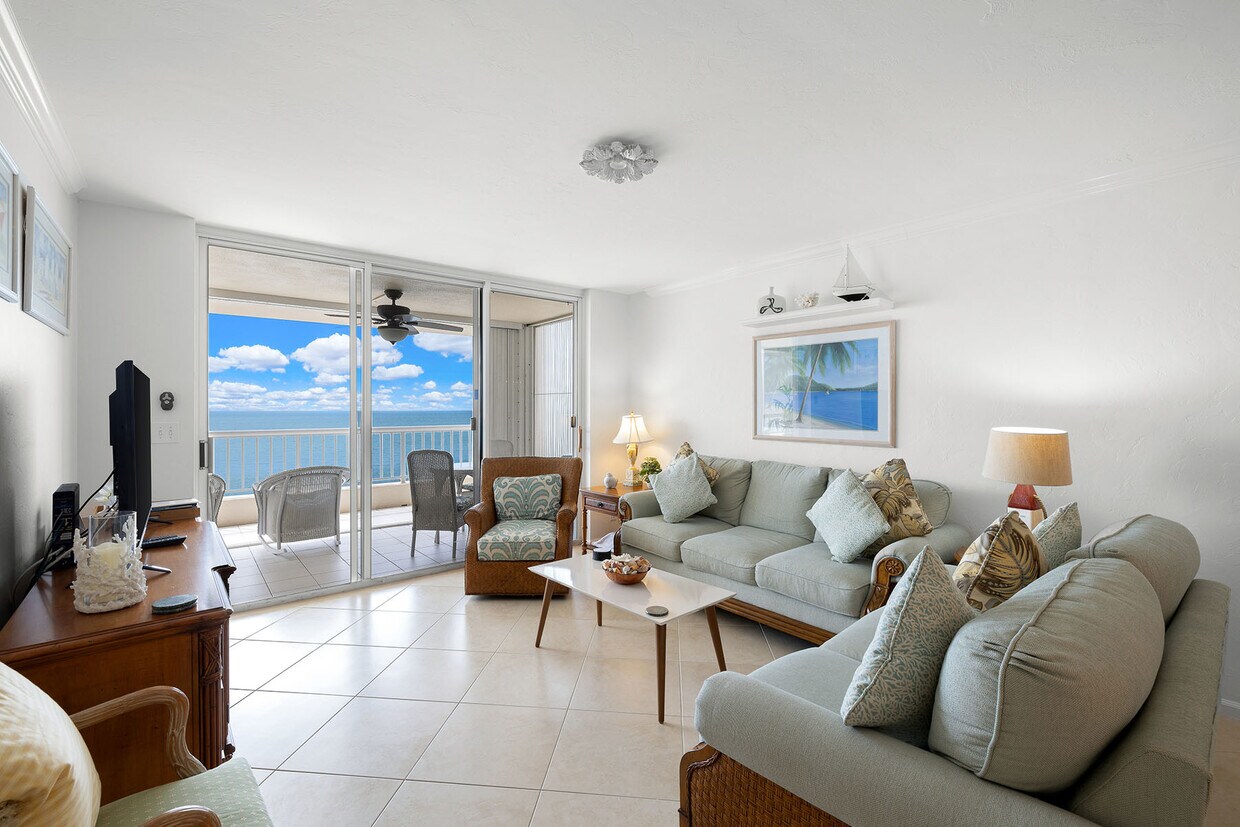 Foto principal - 990 Cape Marco Dr