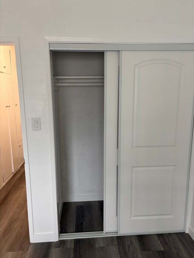 Foto del edificio - 14017 Dicky St