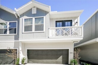 Building Photo - 5110 Royal Heath Dr