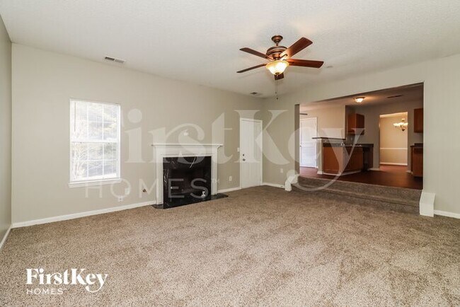 Building Photo - 5196 Round Table Dr