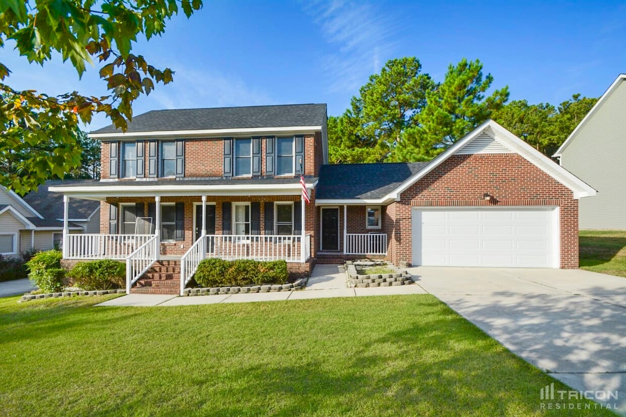Primary Photo - 146 Pinewinds Dr