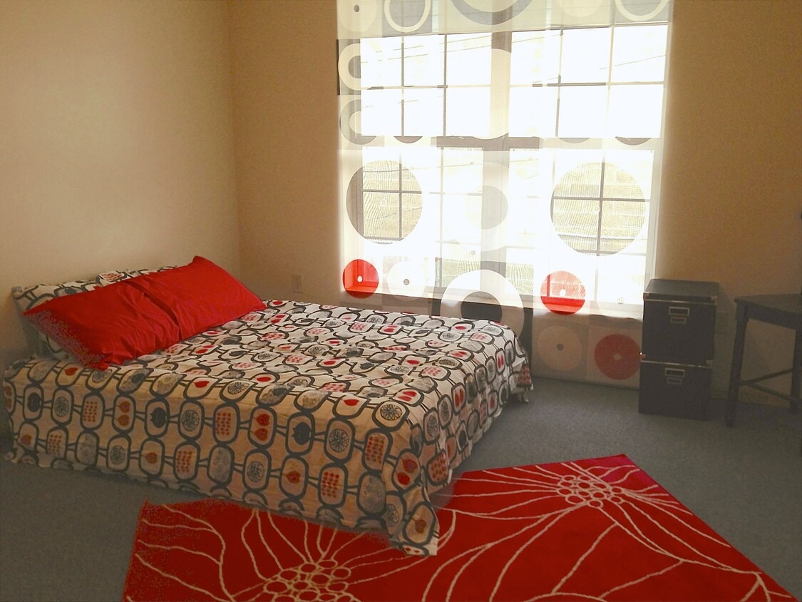Bedroom 1 - 80 N Court St