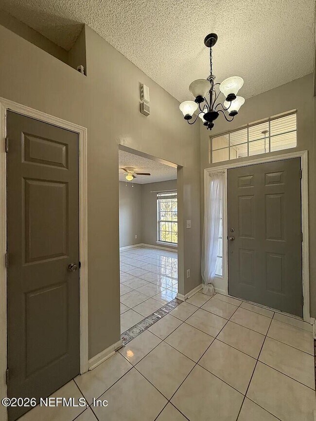 Foto del edificio - 913 Mackinaw Trail