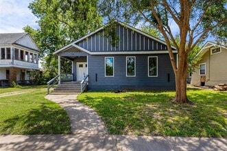 Building Photo - 1008 W Walker St