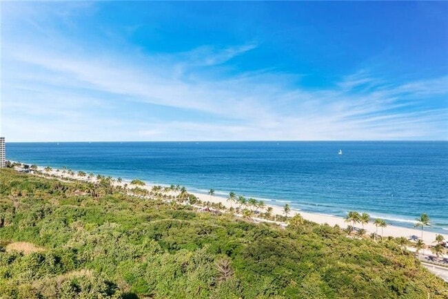 Building Photo - 3000 E Sunrise Blvd