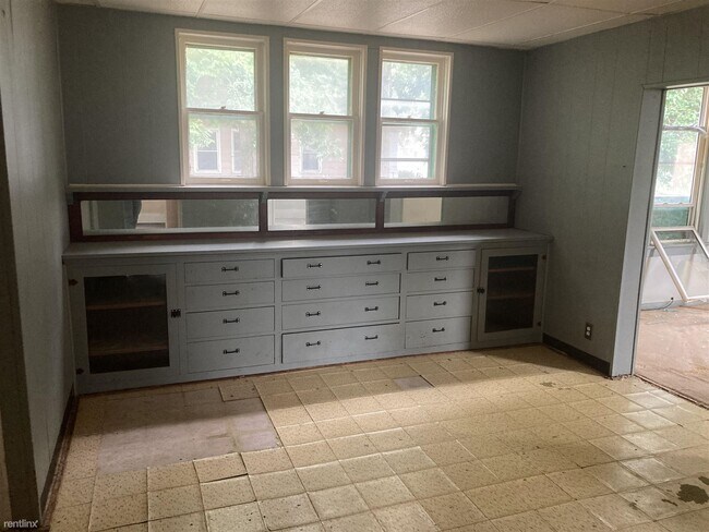 Foto del edificio - 3 br, 1 bath House - 1908 South Stanley St...