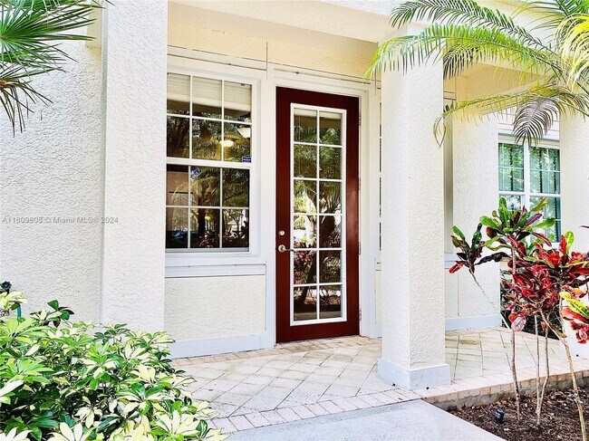 Building Photo - 275 Murcia Dr