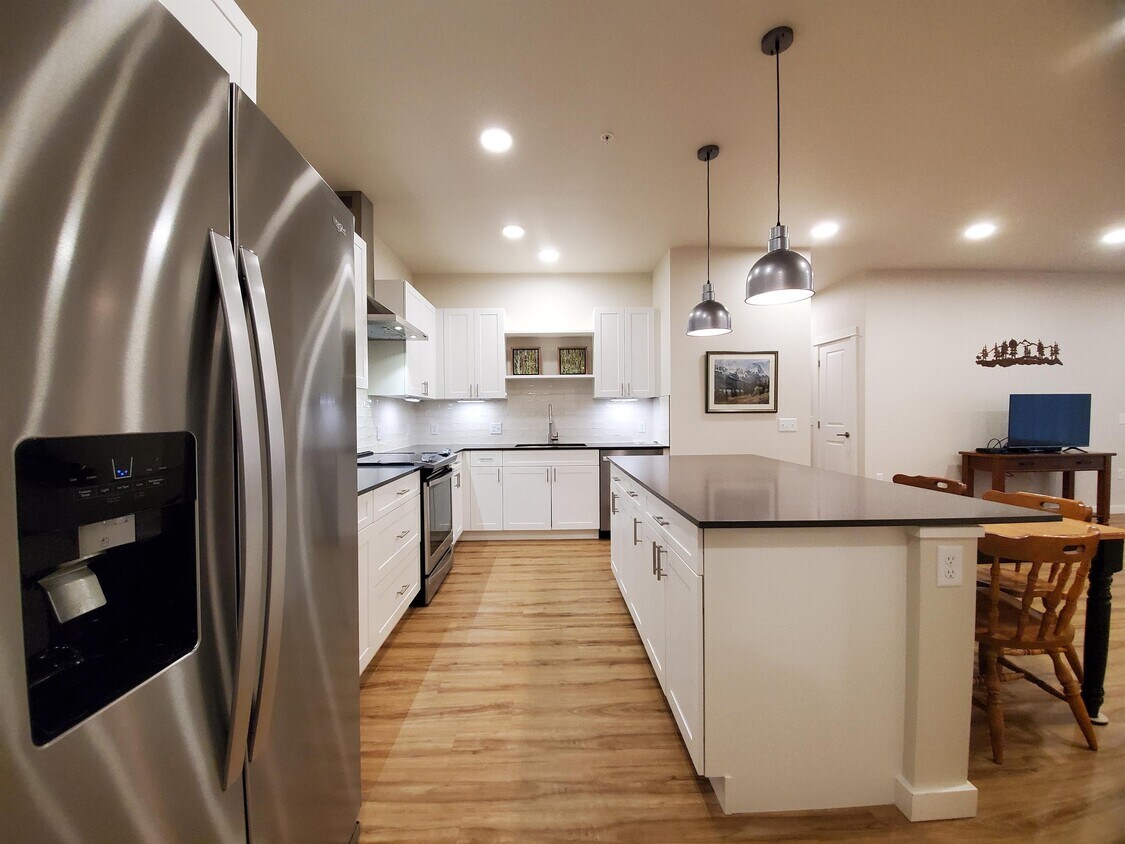 Foto principal - 2222B Willow Dr