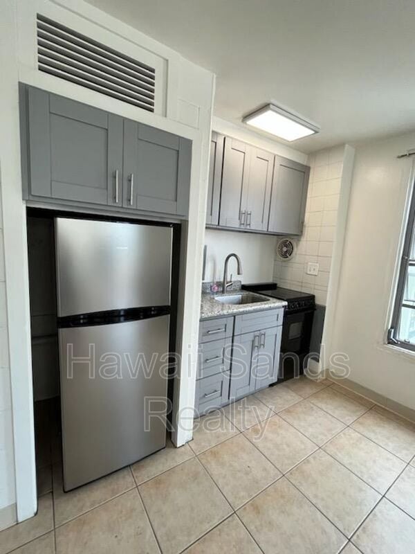 Building Photo - 445 Kaiolu St