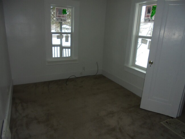 Foto del edificio - 2209 Lower Huntington Rd