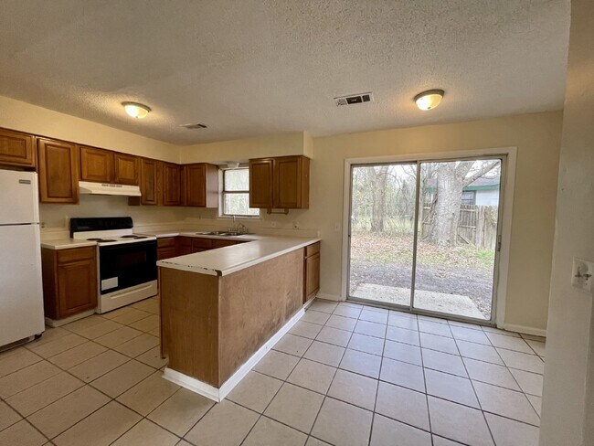 Foto del edificio - Home For Rent