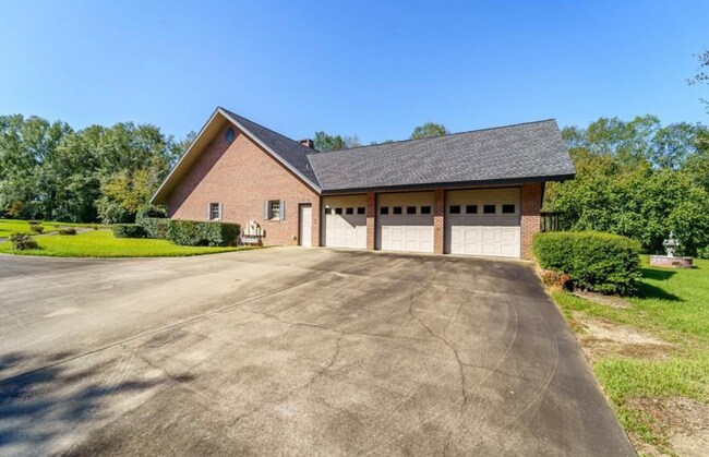 Foto del edificio - 676 Trawick Rd