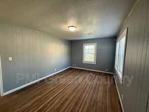 Building Photo - 2626 W 48th St