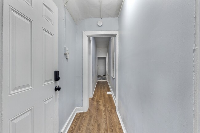 Foto del edificio - 1121 N Gilmor St