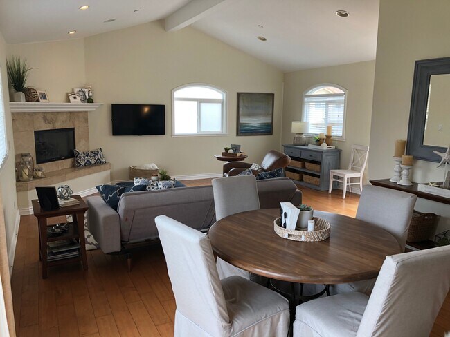 Foto del edificio - 2613 Carnegie Ln
