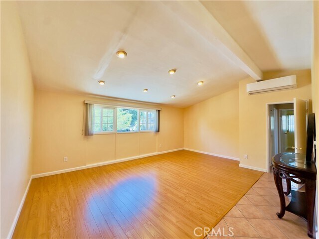 Foto del edificio - 18556 Community St