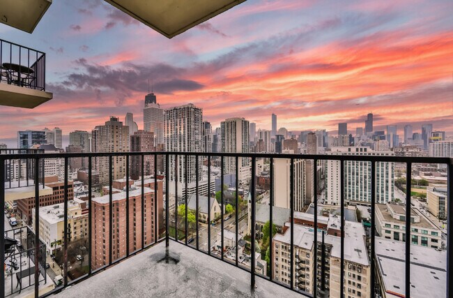 Foto del edificio - 1212 N La Salle Dr