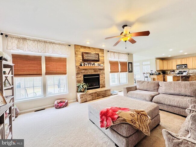 Foto del edificio - 29 Kinross Dr