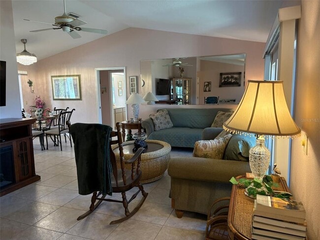 Foto del edificio - 17377 Lake Worth Blvd