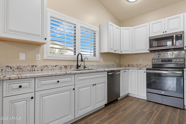 Building Photo - 14548 N 87th Ave