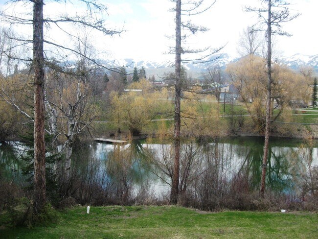 Building Photo - Whitefish River Duplex