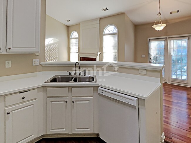 Building Photo - 1613 Bailey Farms Drive